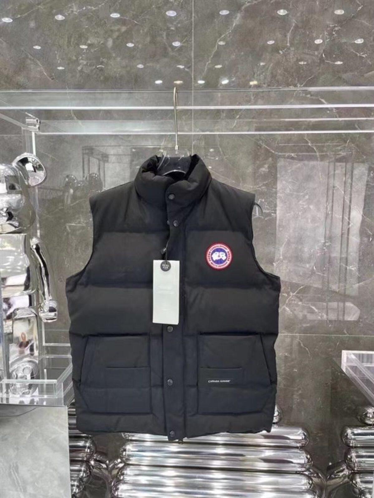 CANADA GOOSE High Quality Replica Product Shop high quality replica shoes clothing bags and more accessories online here at ReplicaCollect PT