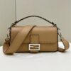FENDI BAGUETTE BEIGE SELLERIA BAG WITH OVERSIZE TOPSTITCHING - F028