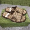GUCCI MEN'S GG SUPREME SLIDE SANDAL - GSL036