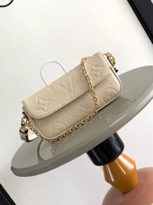 LOUIS VUITTON WALLET ON CHAIN IVY MONOGRAM EMPREINTE LEATHER - LW037