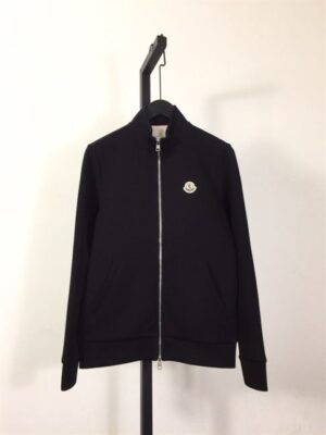 MONCLER ZIPPED SWEATSHIRT - MC068