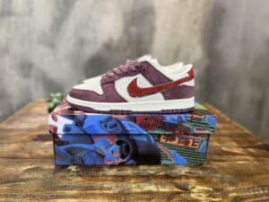 NIKE SB DUNK LOW SNEAKER - NSN007