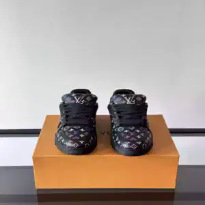 LV x TM LV TRAINER SNEAKER IN BLACK - LVS220