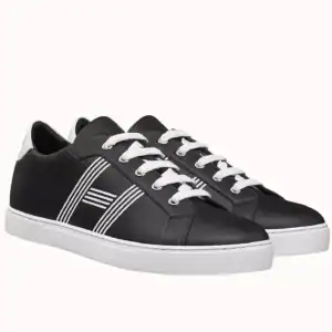 Hermes Men's Avantage Sneakers In Black Calfskin - HM058