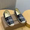 BURBERRY CANVAS STRAW BUCKET - BBR043