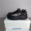 BURBERRY SNEAKERS - BBR049