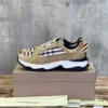 BURBERRY SNEAKERS - BBR104
